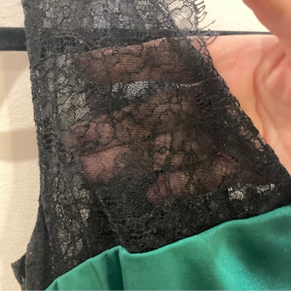 MONIQUE LHULLIER Sz 2 (estimated) Green Sheen Black Lace Top & Side Party Dress - Picture 5 of 11